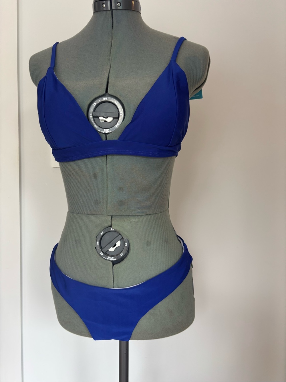 Cupshe Royal Blue Triangle Bikini/Cheeky  Set L, NWT